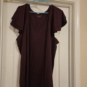 Lane Bryant Flutter Sleeve V-Neck Short Sleeve Tee in Burgundy